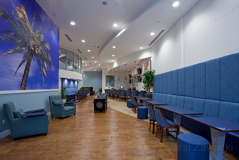 FMYMB-IN-Fort Myers-lobby-lounge_0263.jpg